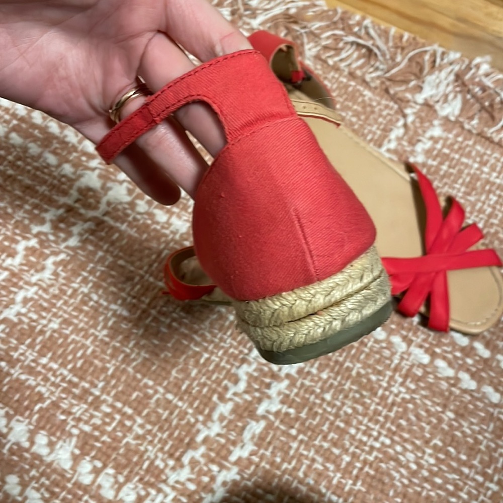 Red sandals - Picture 2 of 5